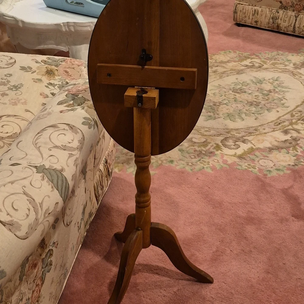 Vintage Wooden Hand-Painted  Oval Cottage Country Scene Tilt Tea Table